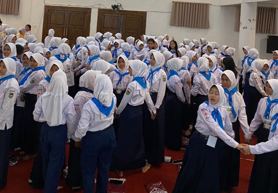 PMR (Palang Merah Remaja)