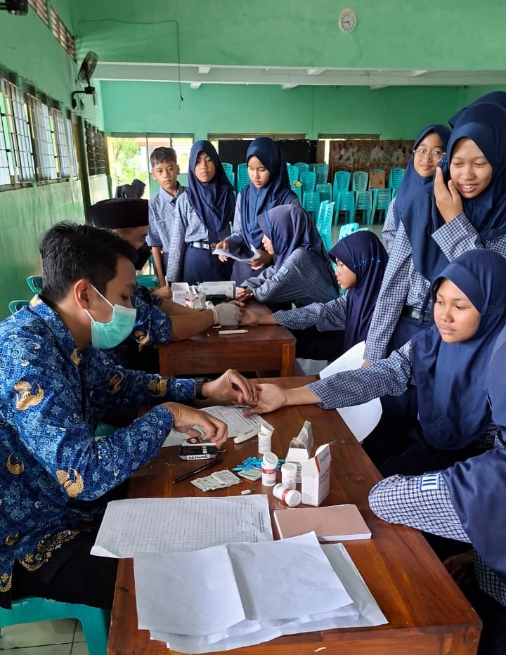 Praktik Pembuatan Telur Asin dalam Pembelajaran Prakarya